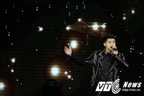 Noo Phước Thịnh vượt mặt Hồ Ngọc Hà thắng thuyết phục tại giải Cống hiến - Ảnh 3 Noo Phuoc Thinh vuot mat Ho Ngoc Ha thang thuyet phuc tai giai Cong hien - Anh 3