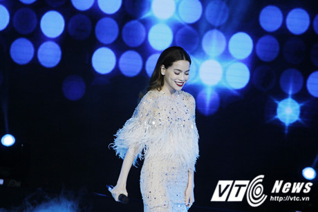 Noo Phước Thịnh vượt mặt Hồ Ngọc Hà thắng thuyết phục tại giải Cống hiến - Ảnh 14 Noo Phuoc Thinh vuot mat Ho Ngoc Ha thang thuyet phuc tai giai Cong hien - Anh 14