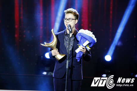 Noo Phước Thịnh vượt mặt Hồ Ngọc Hà thắng thuyết phục tại giải Cống hiến - Ảnh 19 Noo Phuoc Thinh vuot mat Ho Ngoc Ha thang thuyet phuc tai giai Cong hien - Anh 19