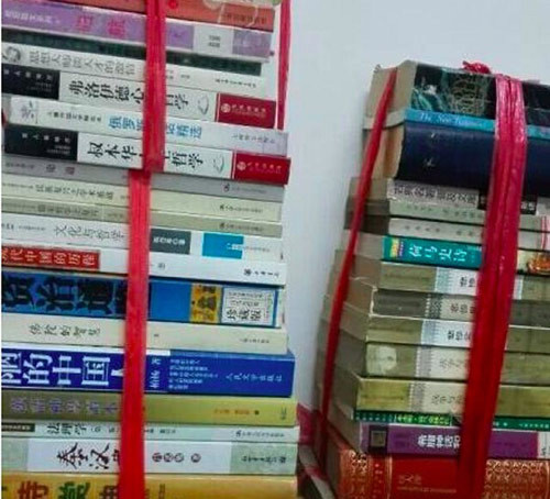 TQ: Nam sinh sở hữu 2.000 cuốn sách trong KTX ảnh 2  - 2