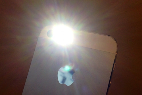 iPhone-5s-flash-alert-3780-1421718909.jp