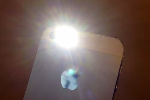 iPhone-5s-flash-alert-3780-1421718909.jp