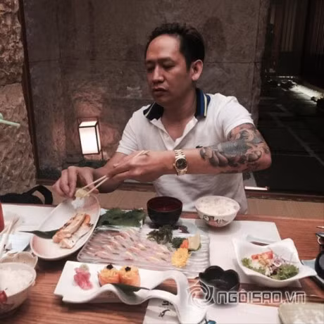 Cuoc song cua ca si Duy Manh sau khi bi tram cam vi an choi trac tang - Anh 11