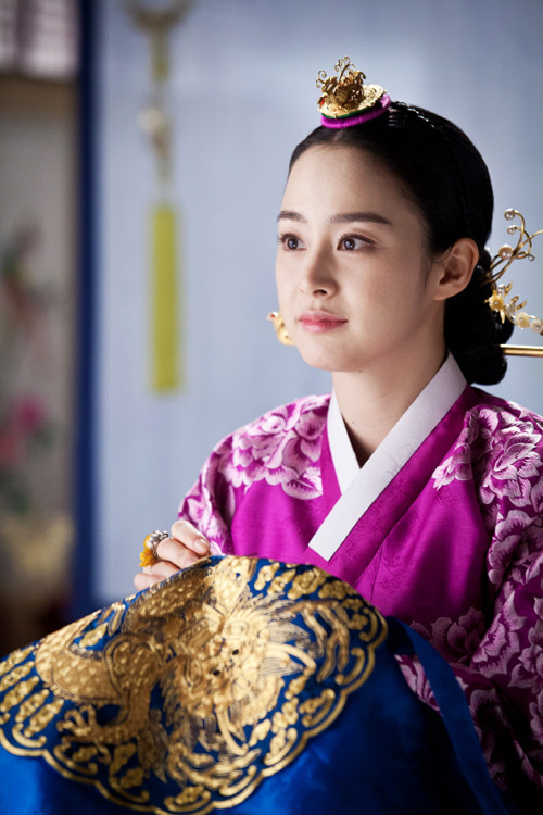 Kim Tae Hee vào vai nữ chính trong phim Tình sử Jang Ok Jung