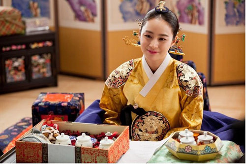 Kim Tae Hee vào vai nữ chính trong phim Tình sử Jang Ok Jung