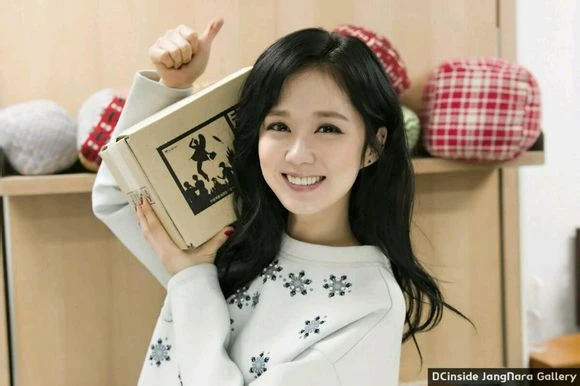 Jang Nara trẻ đẹp, hồn nhiên trong loạt ảnh mới ở tuổi 34