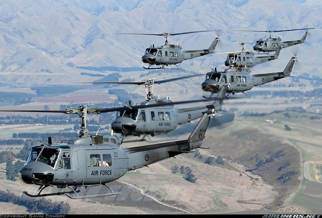 Bell UH-1 là loại trực thăng chủ lực cho chiến thuật "trực thăng vận" mà Mỹ áp dụng trong chiến tranh Việt Nam. Khoảng hơn 16.000 chiếc đã được sản xuất trong đó có 1.845 chiếc đang hoạt động. Trực thăng UH-1 đang phục vụ trong 36 quốc gia trên thế giới. Ảnh: Airliners Bell UH-1