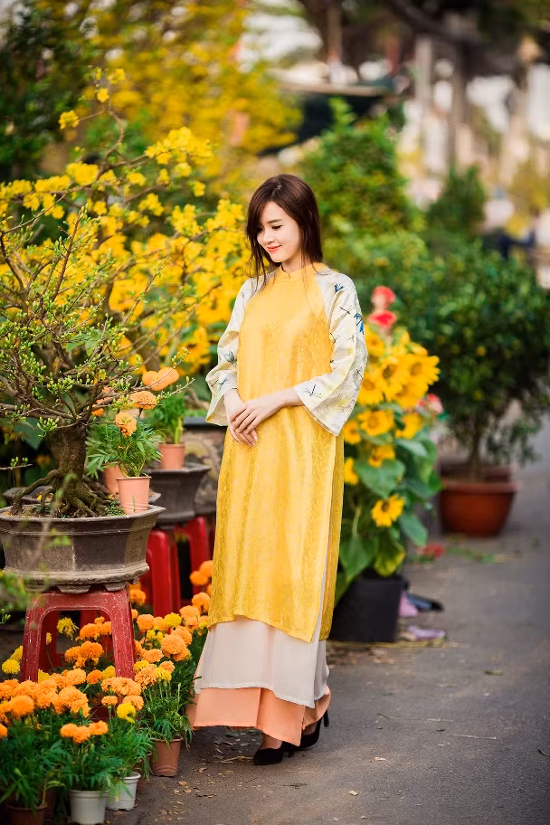 Năm 2015 vừa qua, cuộc sống của Midu gặp nhiều sự xáo trộn và sóng gió nhưng nữ diễn viên đã vượt qua, lấy lại thăng bằng trong cuộc sống và tiếp tục tham gia hoạt động nghệ thuật.