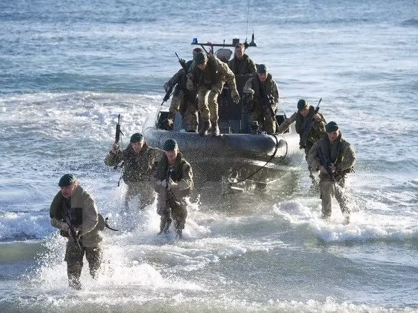 Anh điều 5 tàu chiến tới biển Baltic phục vụ NATO ngăn chặn Nga