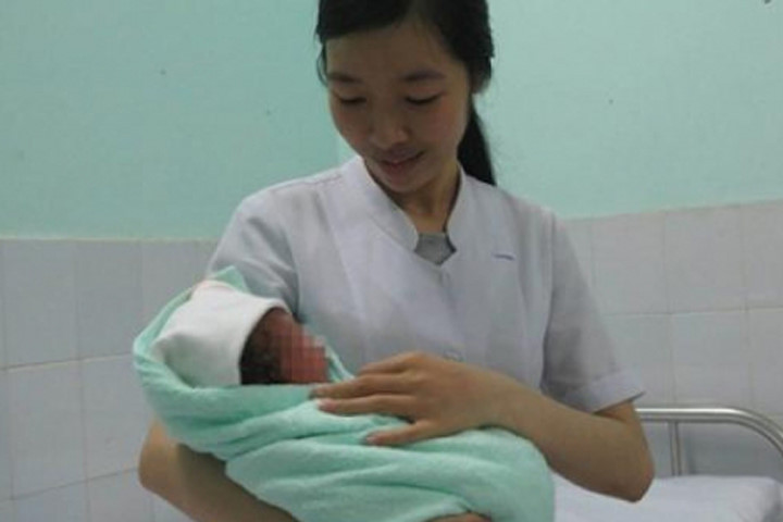 Chuyên gia nói gì về trường hợp đau bụng chuyển dạ mới biết có bầu?