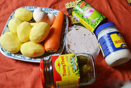 Cách làm món salad Nga truyền thống chuẩn vị tại nhà - Ảnh 1 Cach lam mon salad Nga truyen thong chuan vi tai nha - Anh 1