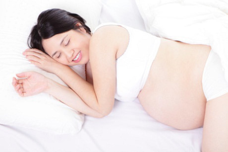 Chuyên gia nói gì về trường hợp đau bụng chuyển dạ mới biết có bầu? - Ảnh 2 Chuyen gia noi gi ve truong hop dau bung chuyen da moi biet co bau? - Anh 2