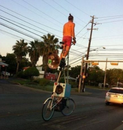 cuoi-te-ghe-20-10-hay-nhin-xem-trong-mat-anh-co-gi-5