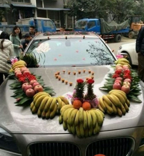 cuoi-te-ghe-20-10-hay-nhin-xem-trong-mat-anh-co-gi-3