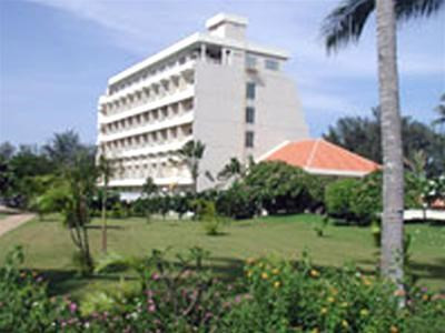 Cậu bé gốc Việt thừa kế gần 100 triệu USD của tỷ phú Mỹ
