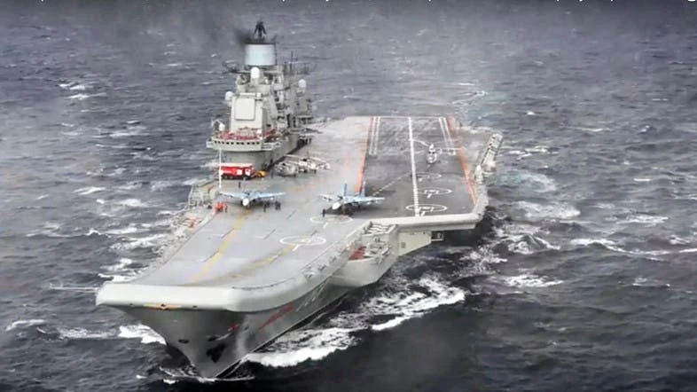 Admiral Kuznetsov - mẫu hạm duy nhất của Nga.