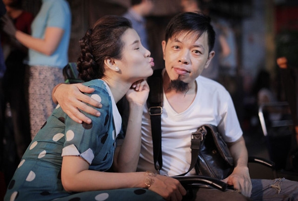 Thái Hòa, Johnny Trí Nguyễn râu tóc xồm xoàm tranh giành người đẹp ảnh 4 Thái Hòa, Johnny Trí Nguyễn râu tóc xồm xoàm tranh giành người đẹp ảnh 4