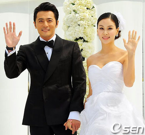 Jang Dong Gun và Go So Young. 5-cap-vo-chong-nghe-si-duoc-nguong-mo-nhat-showbiz-han-1