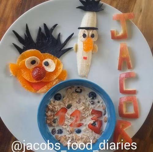 Ngám nhũng bũa an hình nhan vạt hoat hinh của bé Jacob-Hinh-12