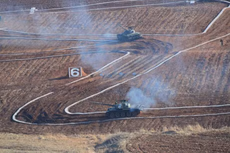 Anh hiem ve hoat dong cua cac luc luong trong Quan doi Trieu Tien - Anh 15