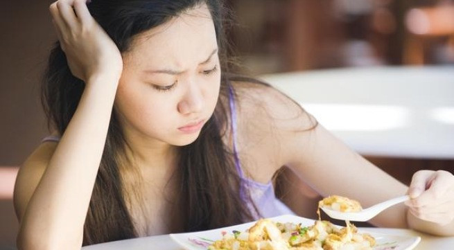 10 nguy cơ và dấu hiệu bệnh gan