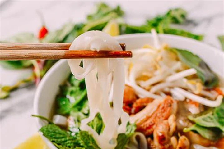 20 phút là có ngay phở gà chiên lạ miệng cho bữa sáng