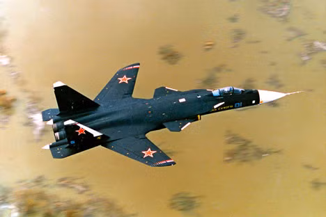 Đại bàng vàng cánh ngược Su-47