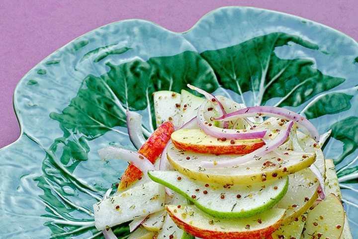 Salad trái cây thanh mát cho ngày rằm nắng nóng