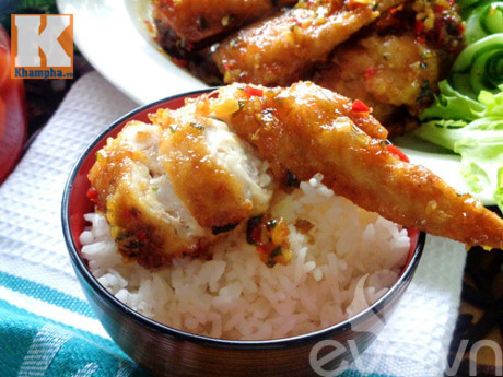 Cánh gà nhồi thịt sốt nước mắm đầy hấp dẫn - Ảnh 12 Canh ga nhoi thit sot nuoc mam day hap dan - Anh 12