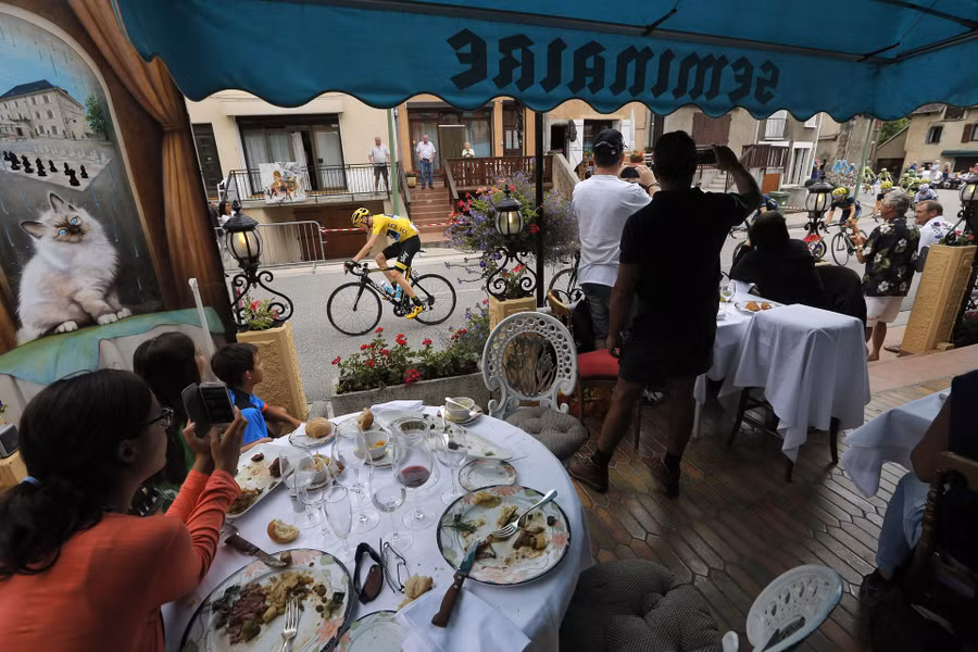 20 cú click "lướt" thế giới 365 ngày ảnh 17