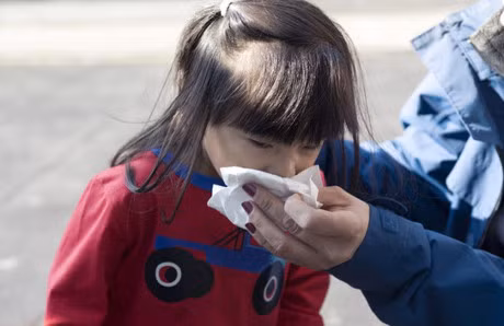 Dung de tre hong tai chi vi xi mui khong dung cach - Anh 3