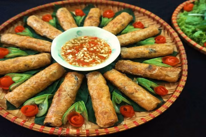 Cách làm món nem rán truyền thống ngày Tết