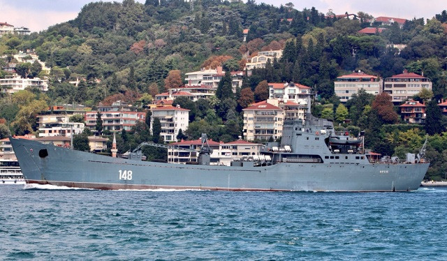 Tàu Nga tới Syria