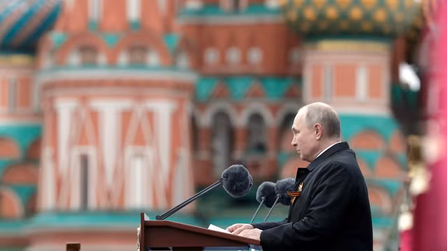 Tổng thống Putin có bài phát biểu trước lễ duyệt binh.