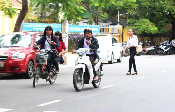 Báo động tình trạng học sinh vi phạm Luật Giao thông