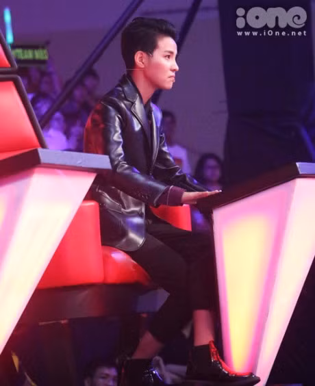 Ong Cao Thang khoc nac khi loai tro cung - Anh 7