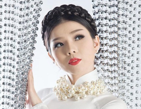 Vì sao Lệ Quyên không mời khách Vi sao Le Quyen khong moi khach