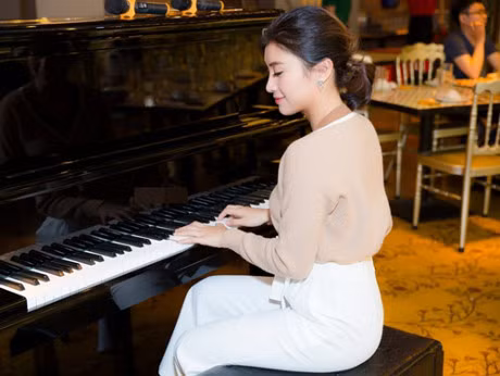 Tieu Chau Nhu Quynh than thiet nhu chi em voi Diep Bao Ngoc, Cao Thai Ha - Anh 1