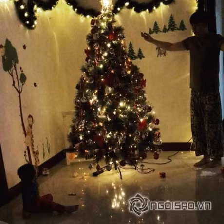 Ron rang khong khi giang sinh trong tung nha Sao Viet - Anh 16