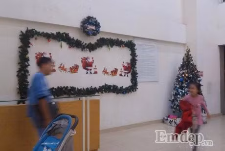 Cho con di choi Noel, me can luu y nhung gi? - Anh 1