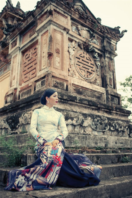 Vì sao Lệ Quyên không mời khách Vi sao Le Quyen khong moi khach