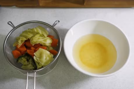 Chac chan ban chua biet den mon sinh to rau cu sieu la nay - Anh 2