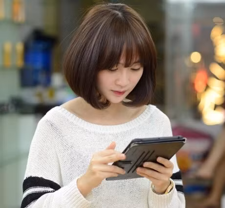 Nhung kieu toc vua dep vua de dang giau toc hong khien chi em 