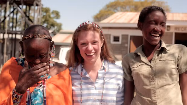 Mary rất vui vì giúp đỡ nhiều bạn gái được tiếp tục đến trường