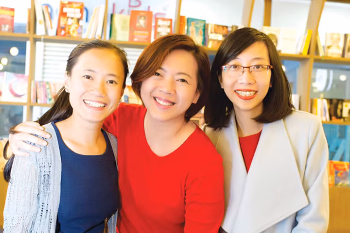 Làm son rồi tự "xuất khẩu" sách