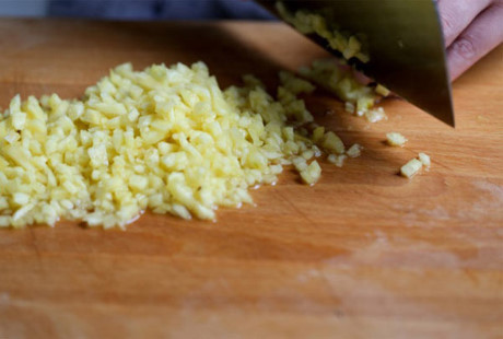 Tet nay tu tay lam mon banh dua thom ngon kho cuong - Anh 2