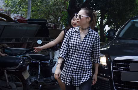 My Tam tinh cam khi tham cac nghe si o vien duong lao - Anh 1