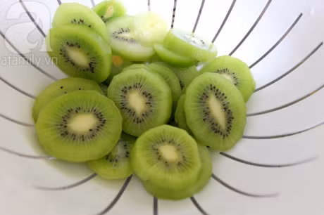 Lam mut kiwi deo ngon mieng don Tet - Anh 4