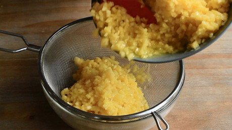 Tet nay tu tay lam mon banh dua thom ngon kho cuong - Anh 3