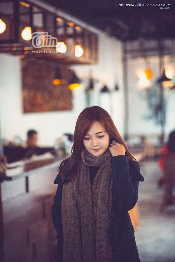  Với ngoại hình sáng, Thu Hương luôn được các shop thời trang và photo ưu ái lựa chọn làm mẫu ảnh. 